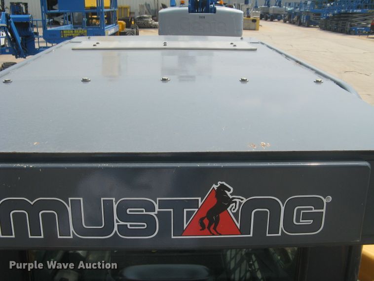 image for item DG5289 2017 Mustang 2100RT NXT3  skid steer loader
