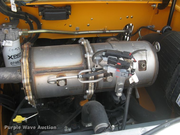 image for item DG5289 2017 Mustang 2100RT NXT3  skid steer loader