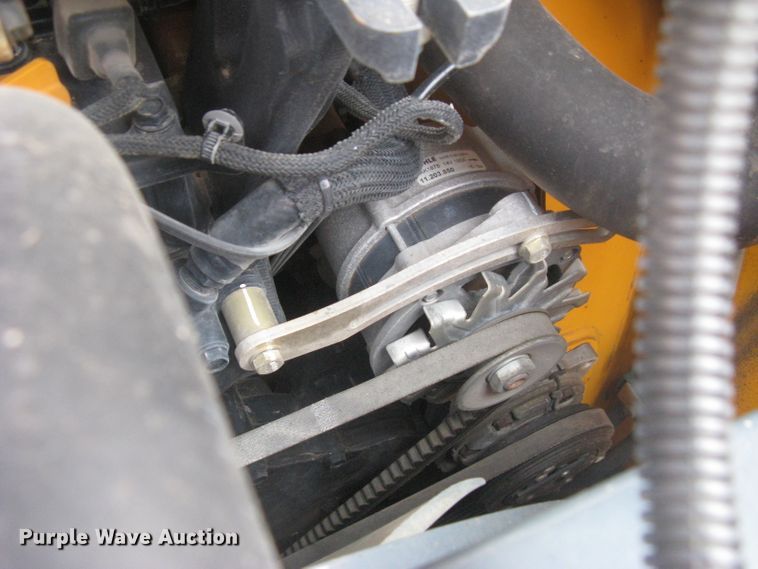 image for item DG5289 2017 Mustang 2100RT NXT3  skid steer loader