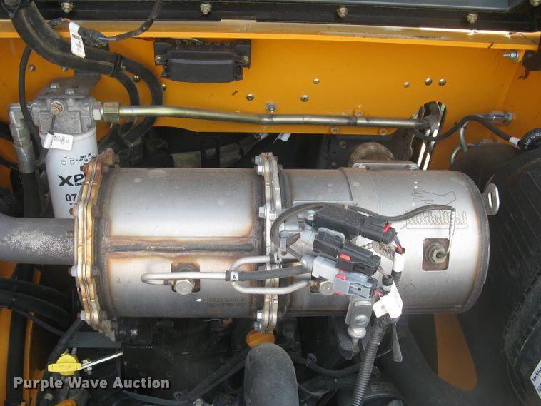 image for item DG5289 2017 Mustang 2100RT NXT3  skid steer loader