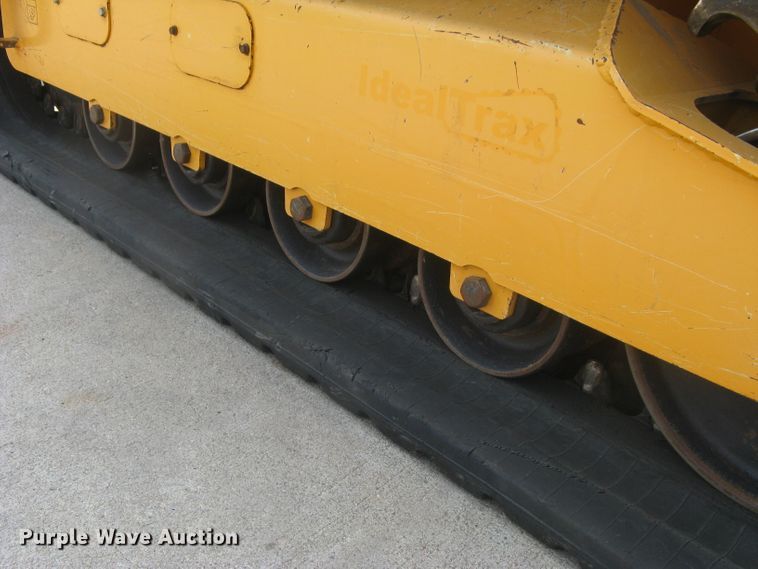 image for item DG5289 2017 Mustang 2100RT NXT3  skid steer loader