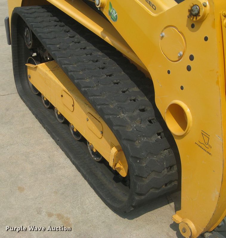image for item DG5289 2017 Mustang 2100RT NXT3  skid steer loader