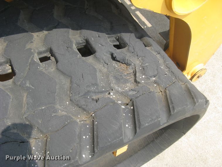 image for item DG5289 2017 Mustang 2100RT NXT3  skid steer loader