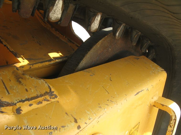 image for item DG5289 2017 Mustang 2100RT NXT3  skid steer loader