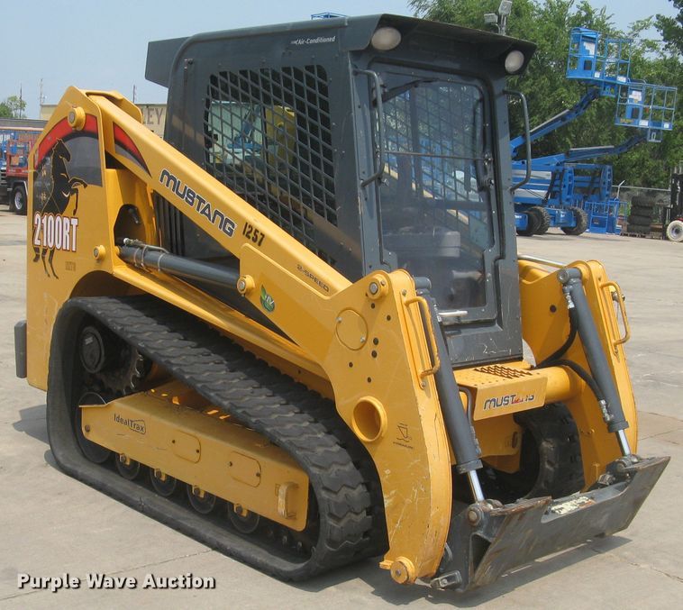 image for item DG5290 2017 Mustang 2100RT NXT3  skid steer loader