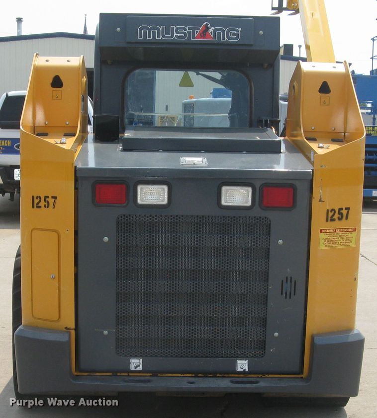 image for item DG5290 2017 Mustang 2100RT NXT3  skid steer loader