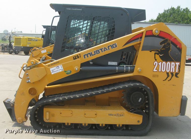 image for item DG5290 2017 Mustang 2100RT NXT3  skid steer loader