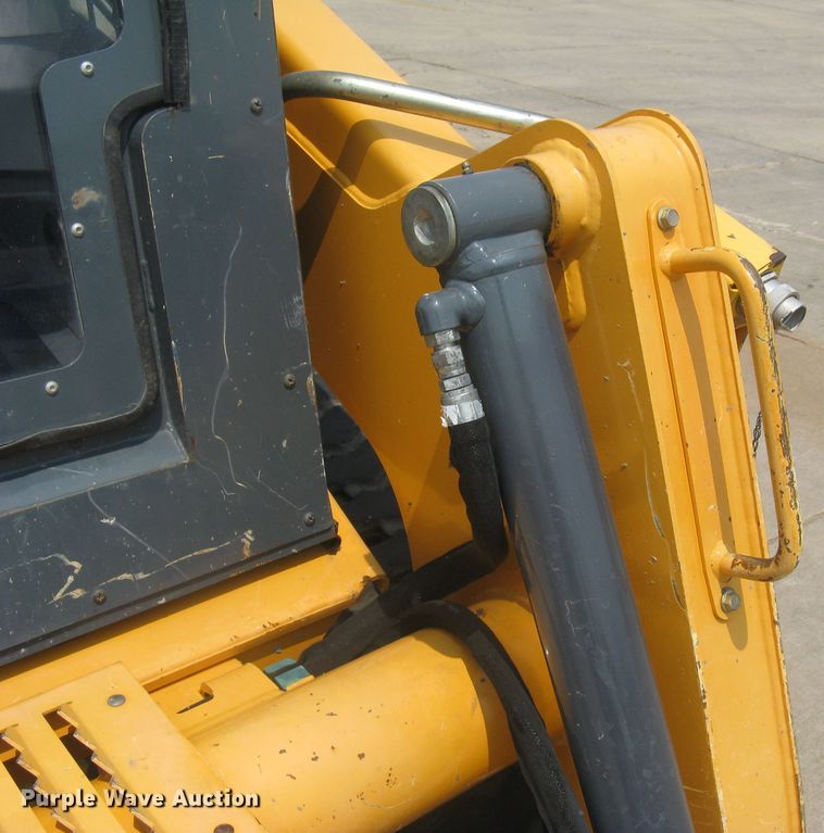 image for item DG5290 2017 Mustang 2100RT NXT3  skid steer loader