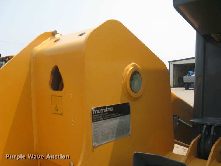 image for item DG5290 2017 Mustang 2100RT NXT3  skid steer loader