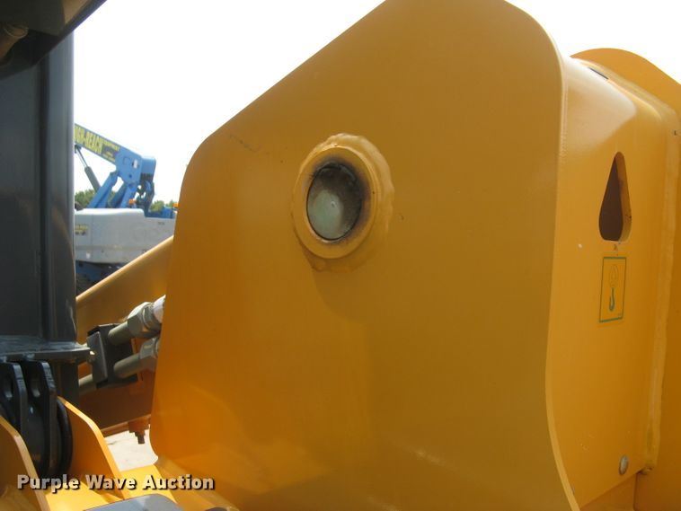 image for item DG5290 2017 Mustang 2100RT NXT3  skid steer loader