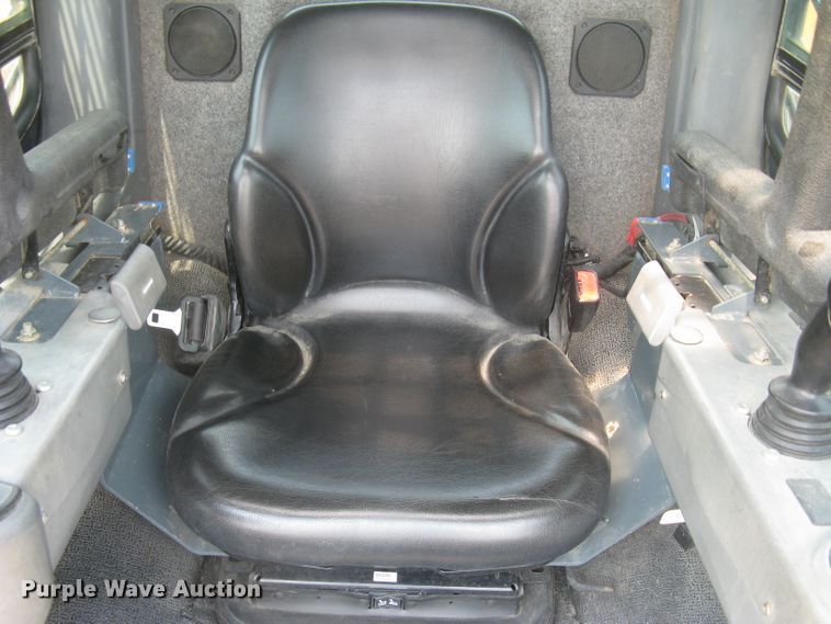 image for item DG5290 2017 Mustang 2100RT NXT3  skid steer loader