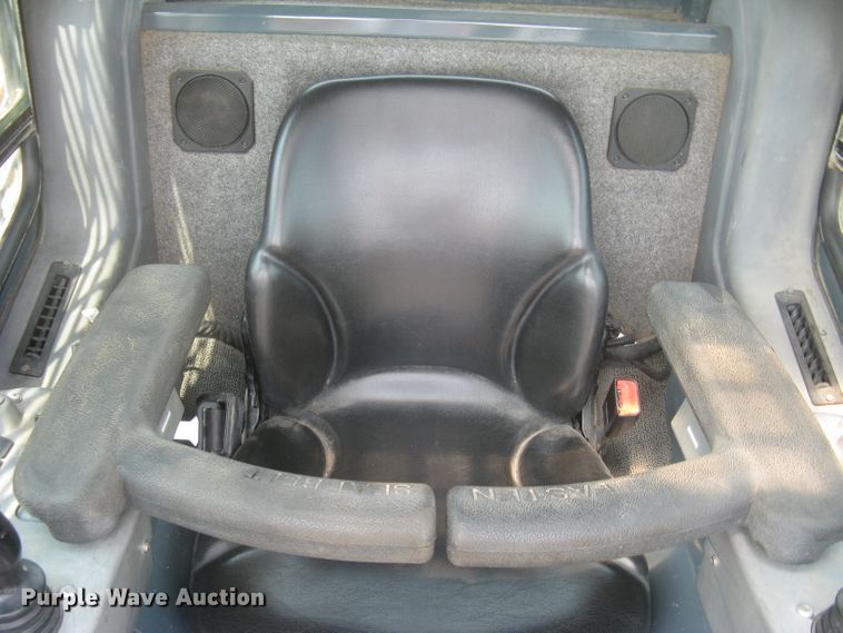 image for item DG5290 2017 Mustang 2100RT NXT3  skid steer loader