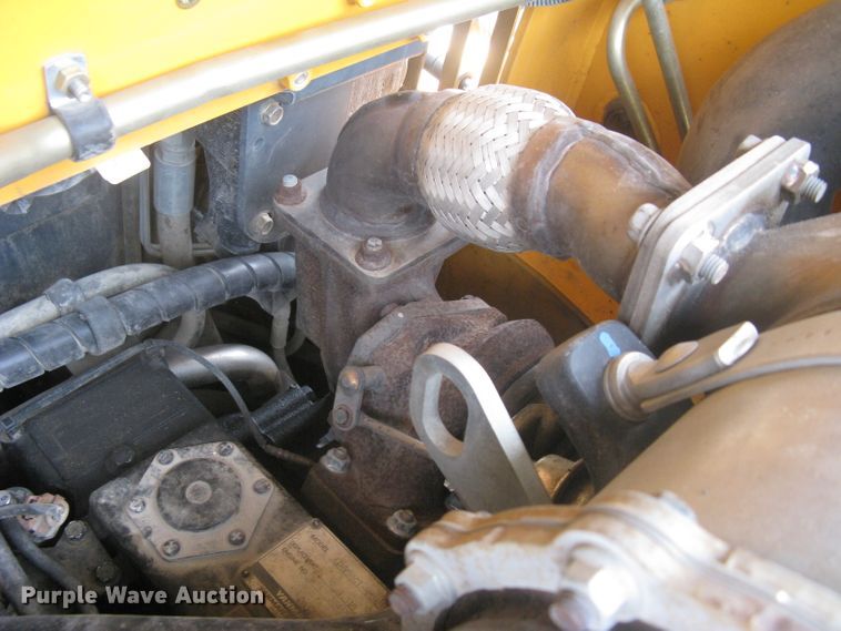 image for item DG5290 2017 Mustang 2100RT NXT3  skid steer loader