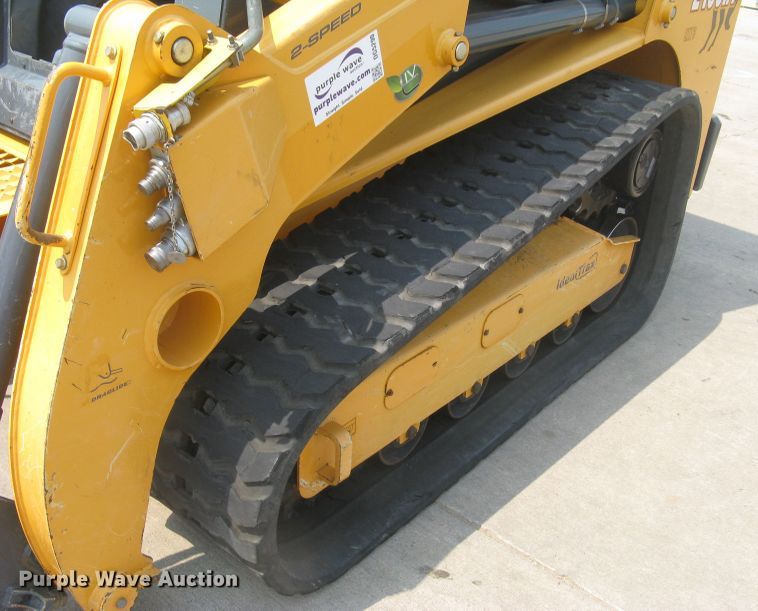 image for item DG5290 2017 Mustang 2100RT NXT3  skid steer loader