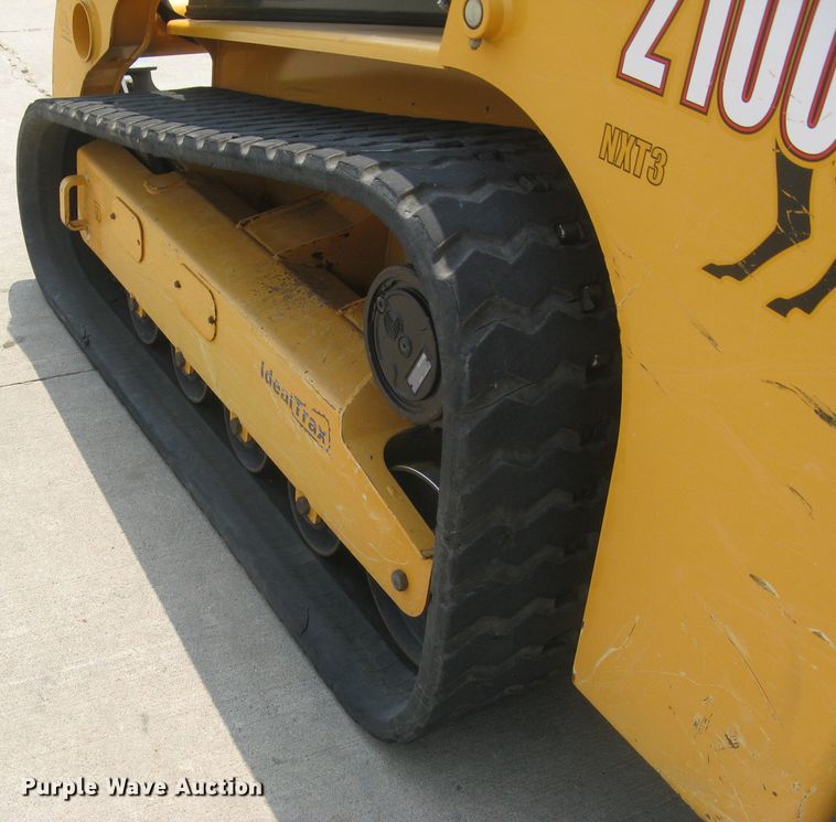 image for item DG5290 2017 Mustang 2100RT NXT3  skid steer loader