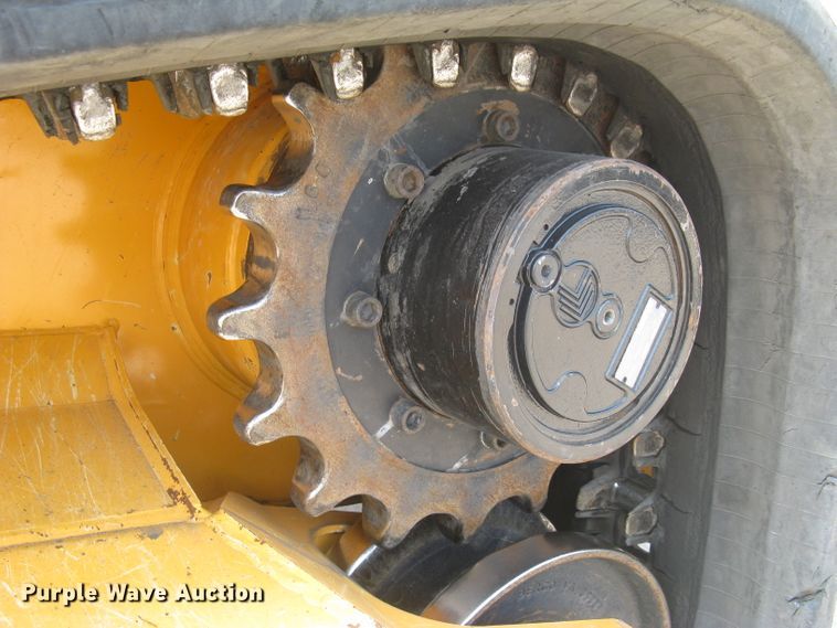 image for item DG5290 2017 Mustang 2100RT NXT3  skid steer loader