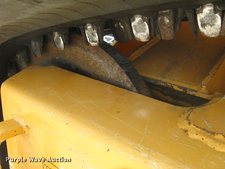 image for item DG5290 2017 Mustang 2100RT NXT3  skid steer loader