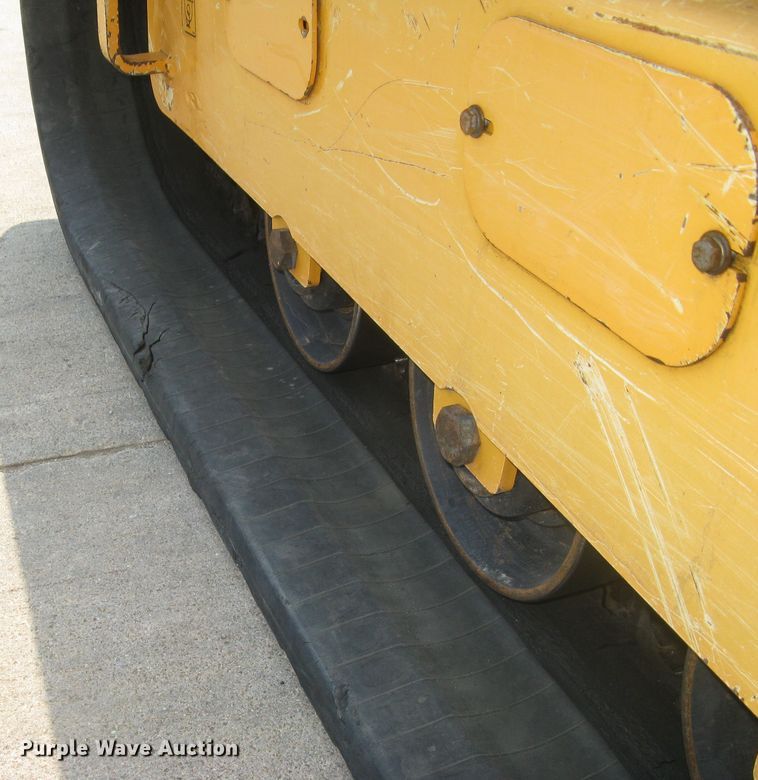 image for item DG5290 2017 Mustang 2100RT NXT3  skid steer loader