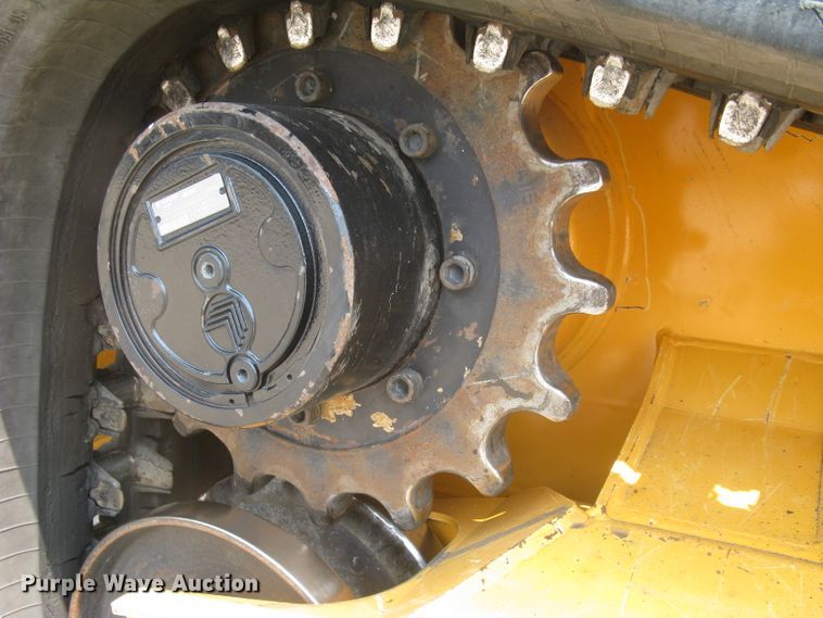 image for item DG5290 2017 Mustang 2100RT NXT3  skid steer loader