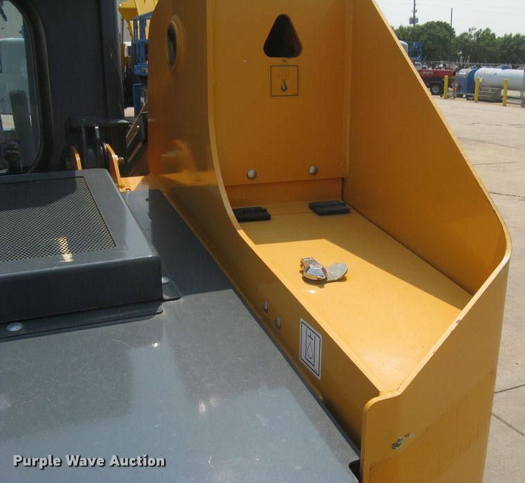 image for item DG5290 2017 Mustang 2100RT NXT3  skid steer loader