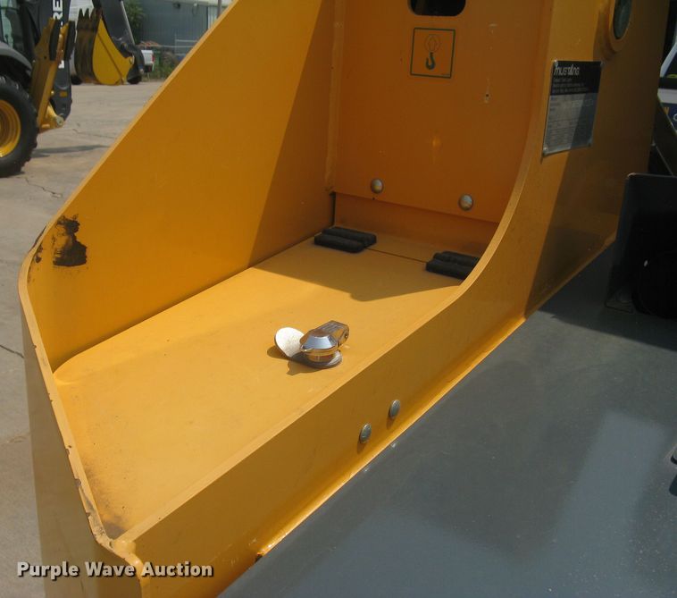 image for item DG5290 2017 Mustang 2100RT NXT3  skid steer loader