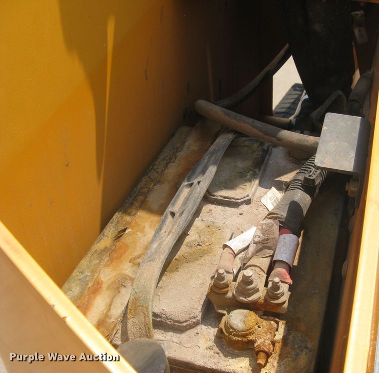 image for item DG5290 2017 Mustang 2100RT NXT3  skid steer loader