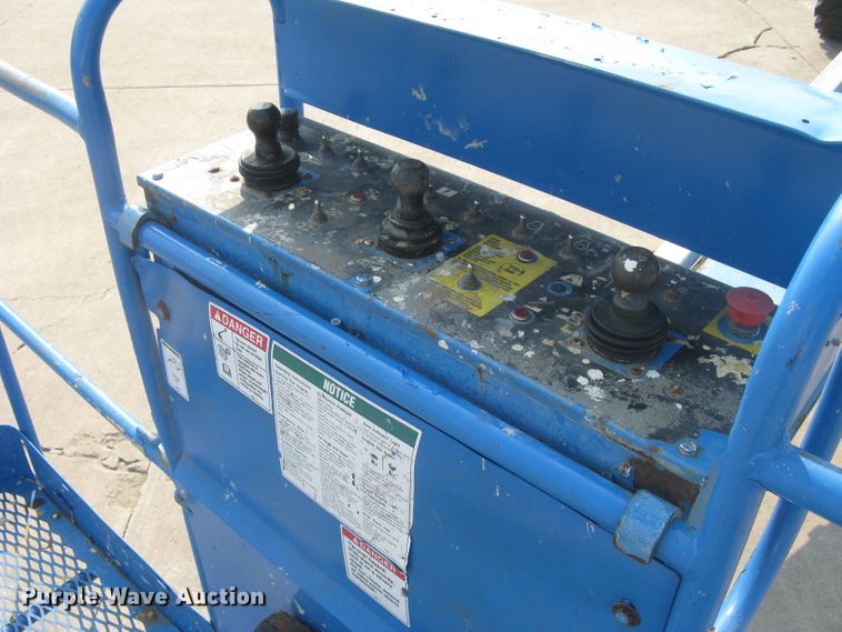 image for item DG5292 2007 Genie S80  boom lift