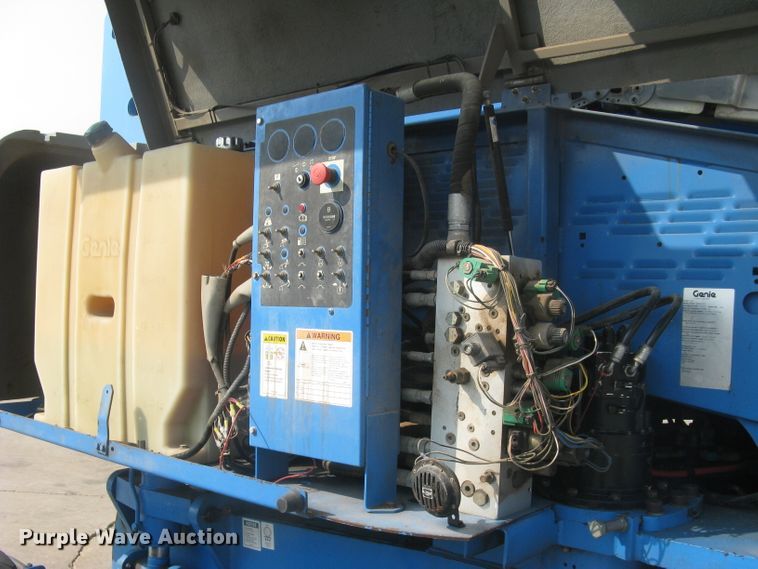 image for item DG5292 2007 Genie S80  boom lift