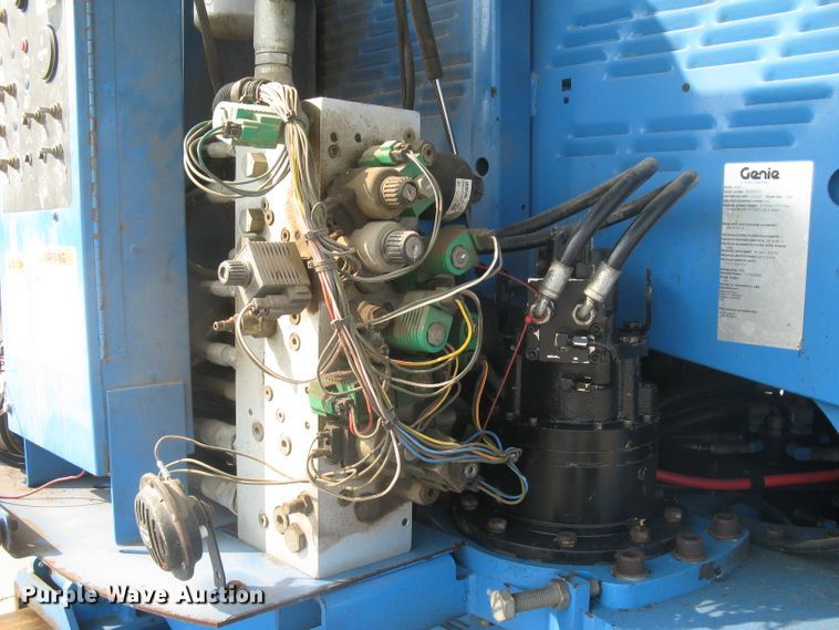 image for item DG5292 2007 Genie S80  boom lift