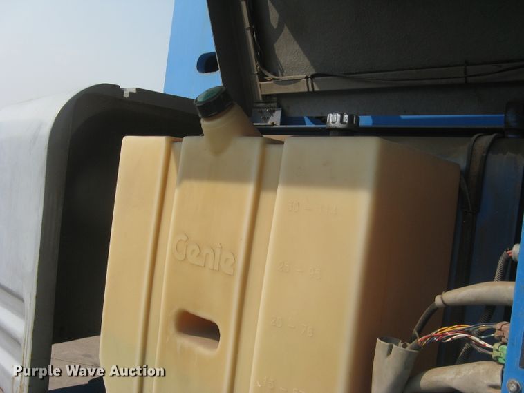 image for item DG5292 2007 Genie S80  boom lift