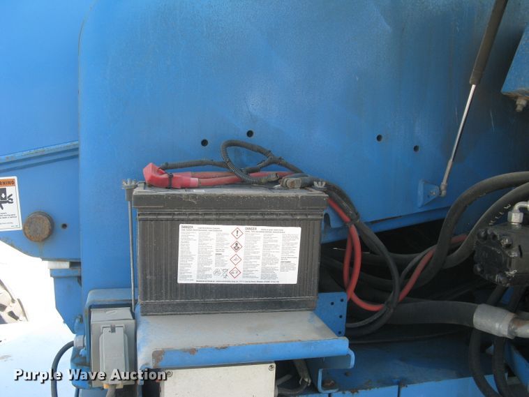 image for item DG5292 2007 Genie S80  boom lift