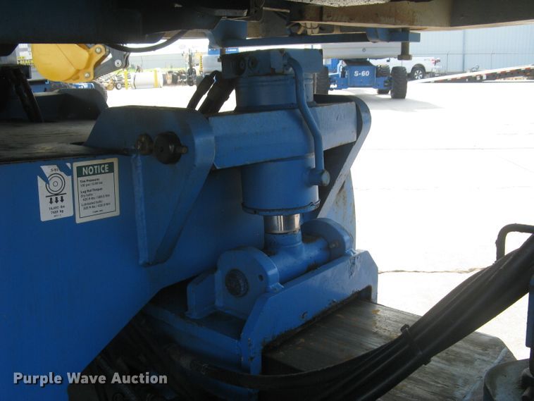 image for item DG5292 2007 Genie S80  boom lift