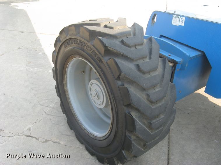 image for item DG5292 2007 Genie S80  boom lift