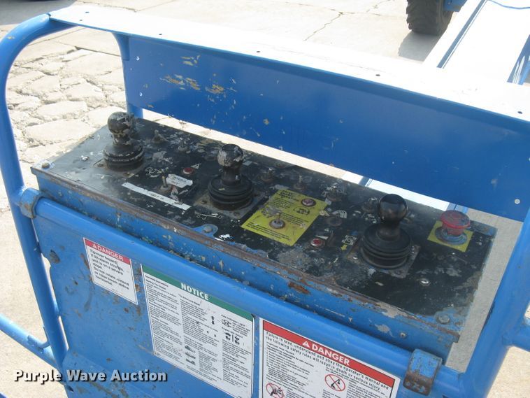 image for item DG5295 2006 Genie S80  boom lift