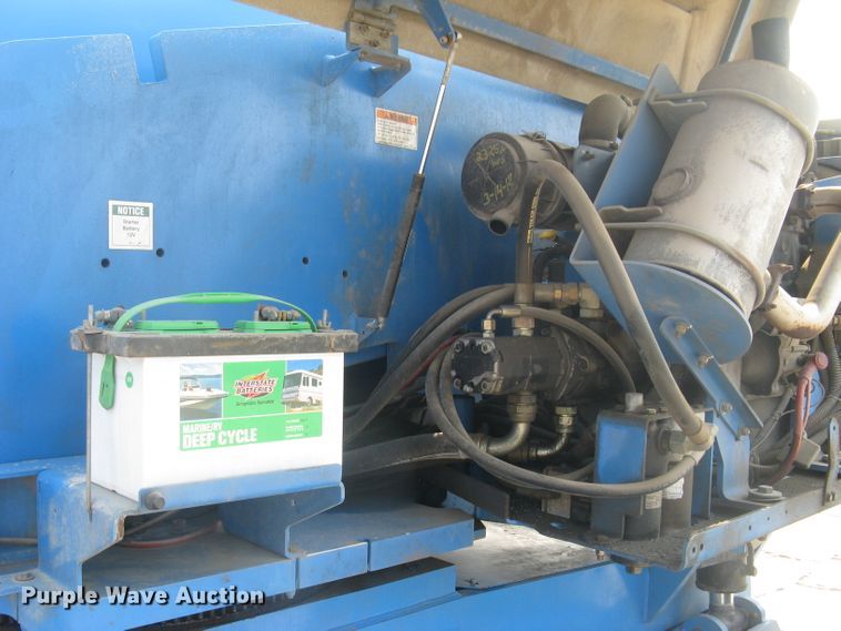 image for item DG5295 2006 Genie S80  boom lift