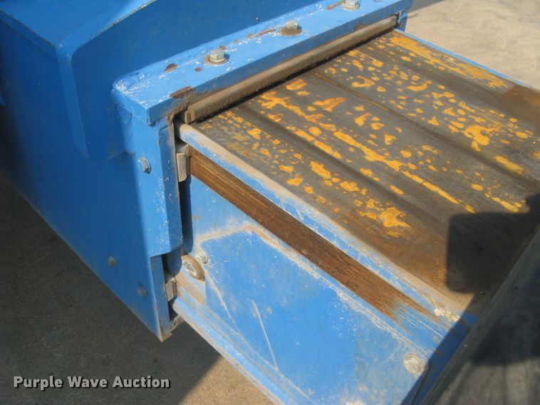 image for item DG5295 2006 Genie S80  boom lift