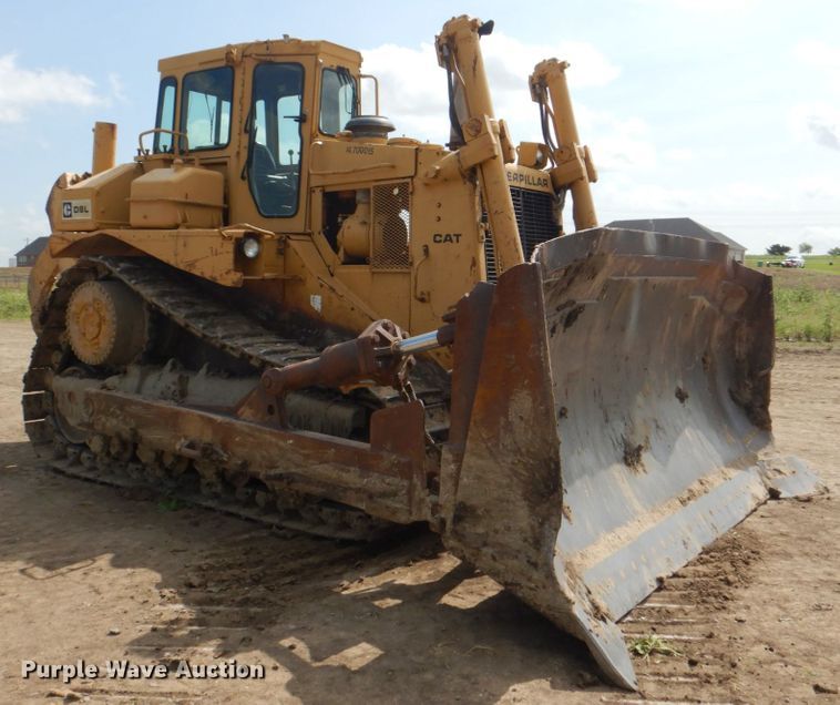 image for item DH7263 1984 Caterpillar D8L  dozer