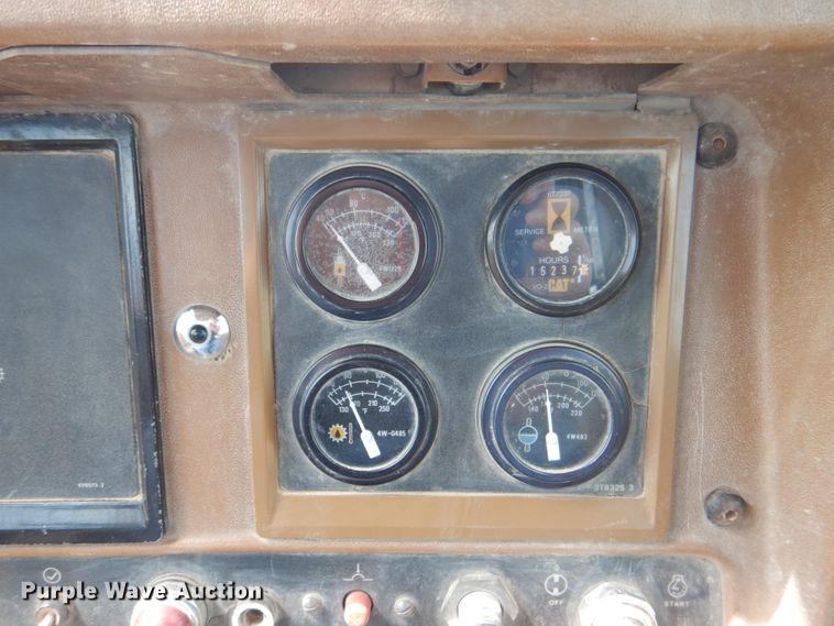 image for item DH7263 1984 Caterpillar D8L  dozer