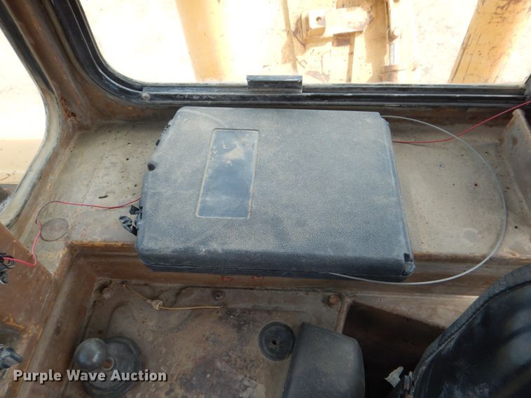 image for item DH7263 1984 Caterpillar D8L  dozer