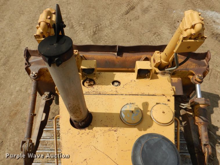 image for item DH7263 1984 Caterpillar D8L  dozer