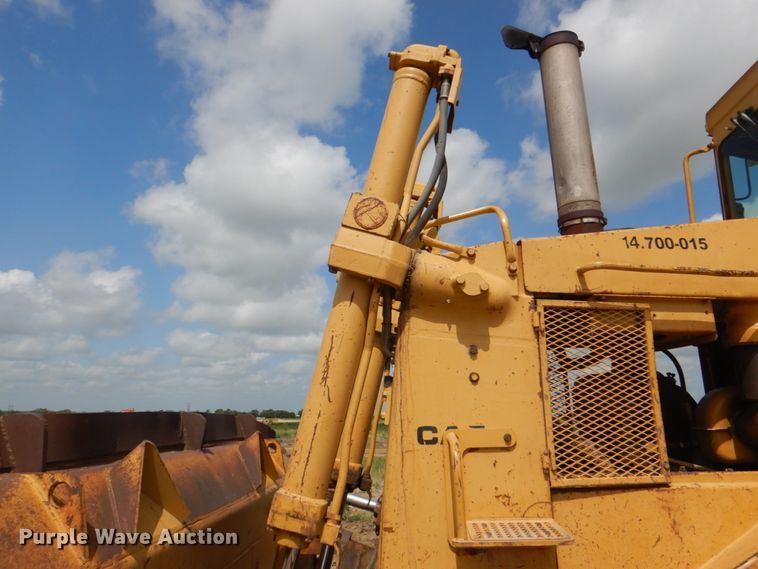 image for item DH7263 1984 Caterpillar D8L  dozer
