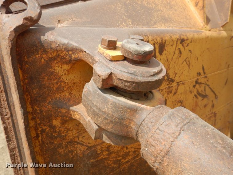 image for item DH7263 1984 Caterpillar D8L  dozer