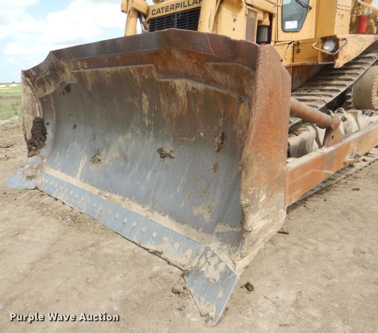 image for item DH7263 1984 Caterpillar D8L  dozer