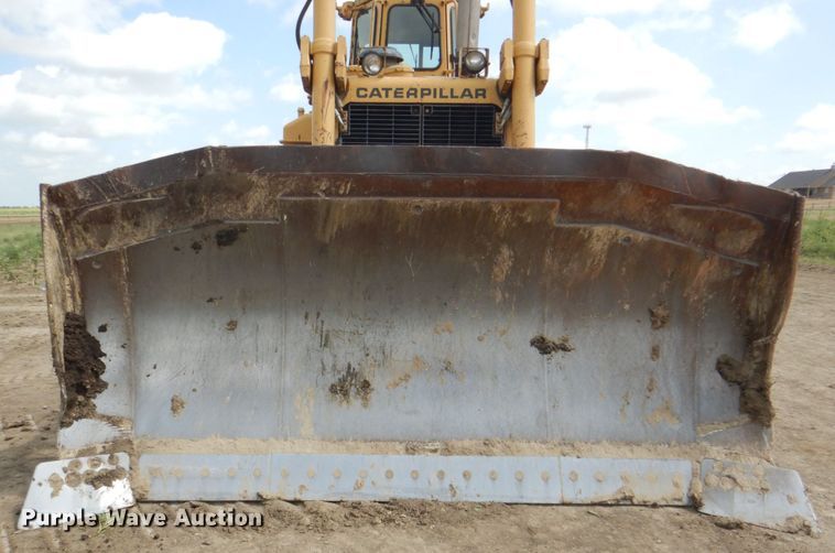 image for item DH7263 1984 Caterpillar D8L  dozer