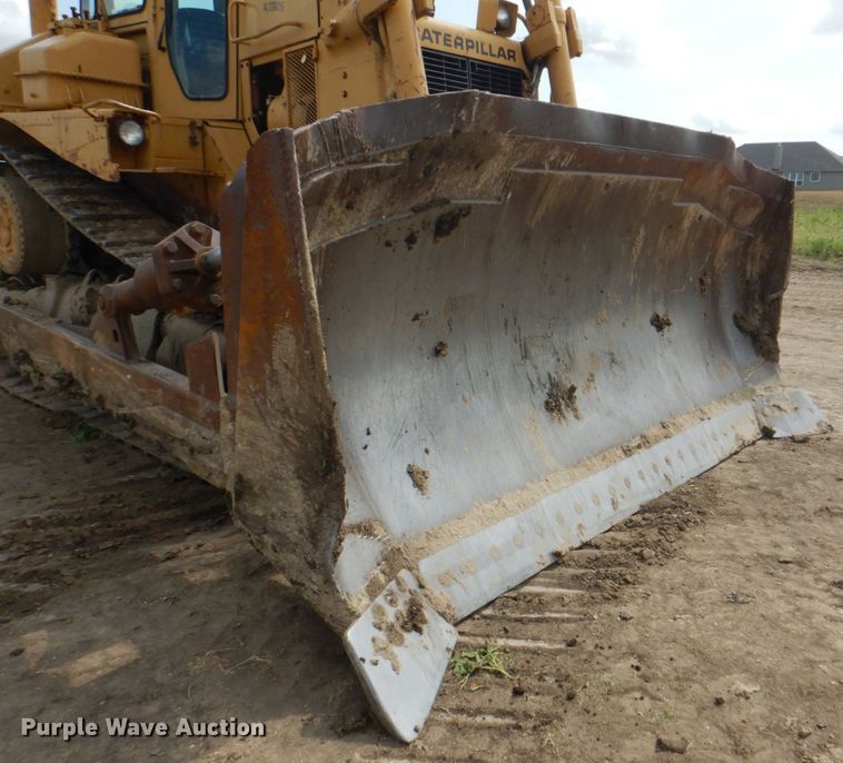 image for item DH7263 1984 Caterpillar D8L  dozer