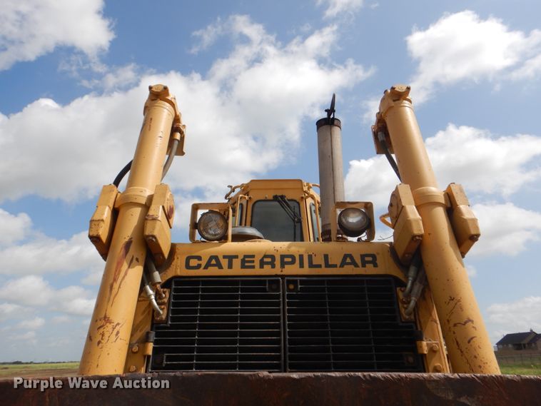 image for item DH7263 1984 Caterpillar D8L  dozer