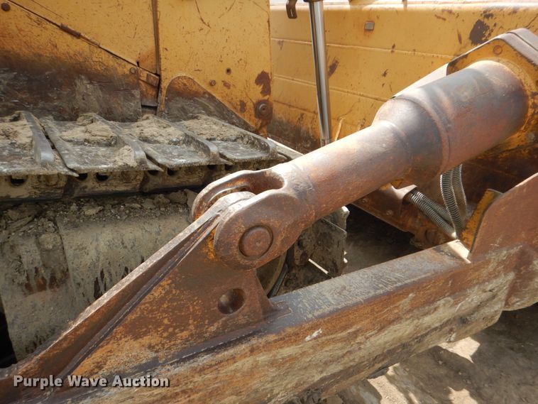 image for item DH7263 1984 Caterpillar D8L  dozer