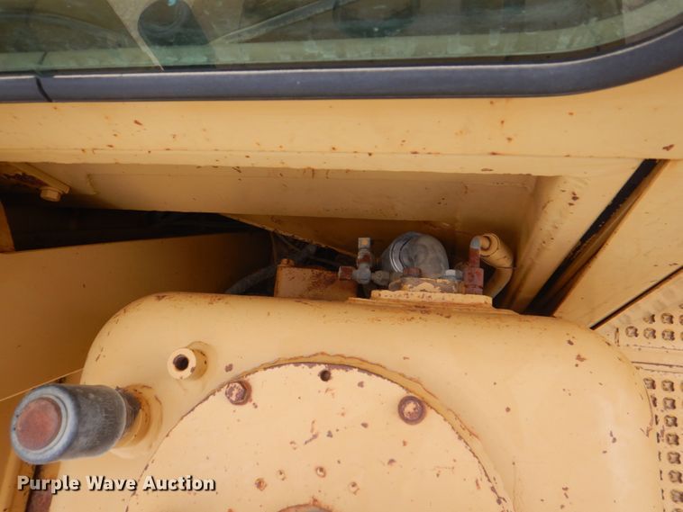 image for item DH7263 1984 Caterpillar D8L  dozer