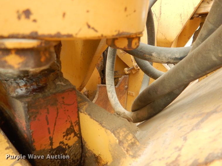 image for item DH7263 1984 Caterpillar D8L  dozer