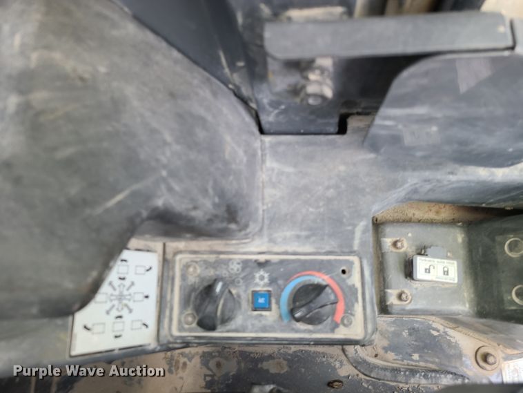 image for item DI6096 2010 Takeuchi TL240  tracked skid steer loader